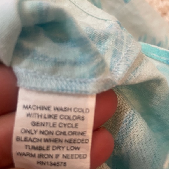 Vineyard Vines Cover Up - Picture 4 of 4